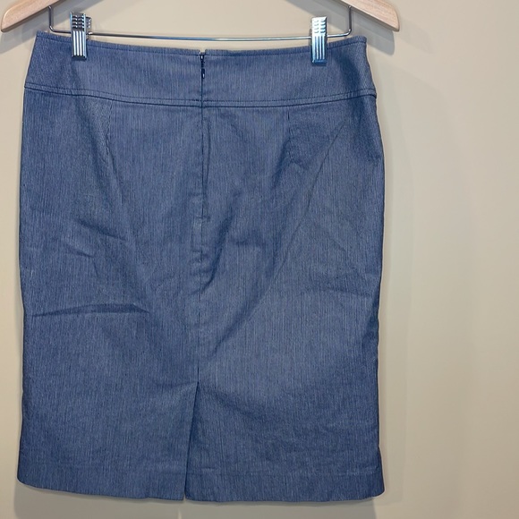 Banana Republic Pinstripe Skirt - Picture 4 of 5